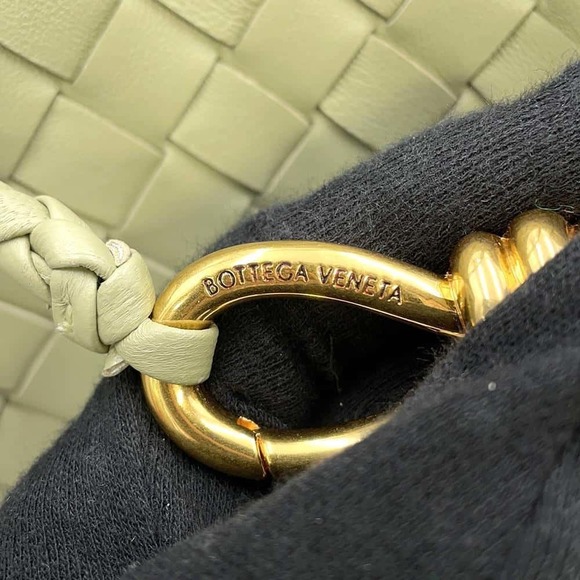 Bottega Veneta Handbag Andiamo Lambskin Bag - Picture 13 of 15